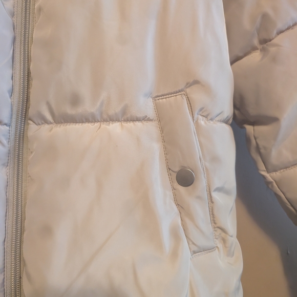 Woman's Cream Puffer Jacket - Picture 2 of 3